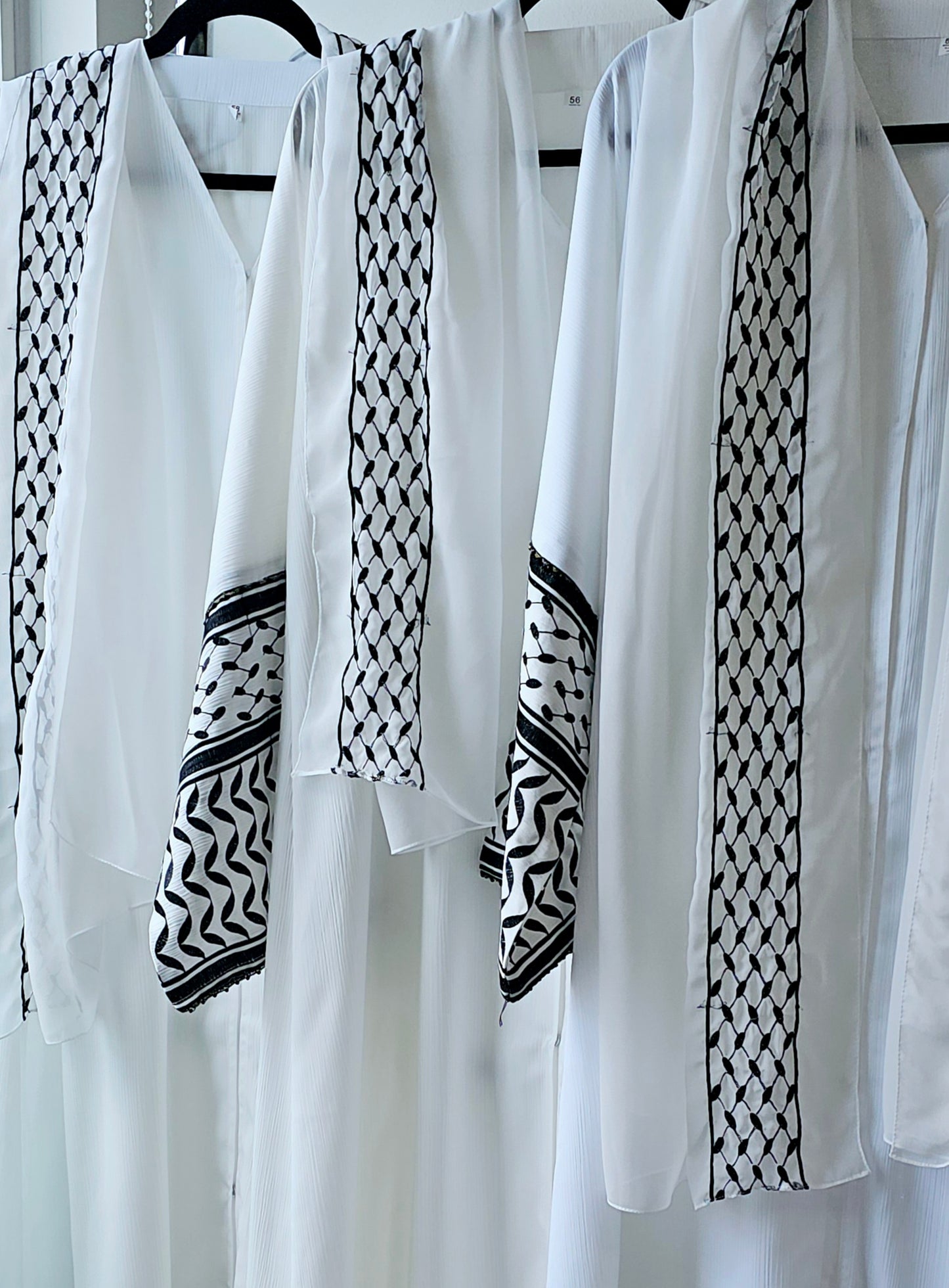 Keffiyeh Abaya - White